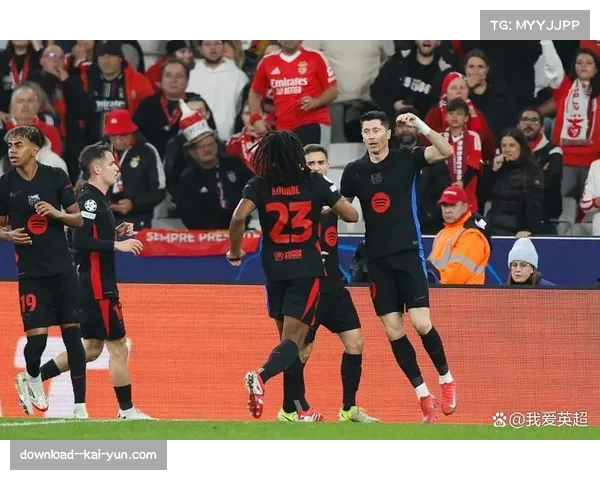 欧冠联赛阶段直接晋级名额竞争激烈 利物浦巴萨领跑